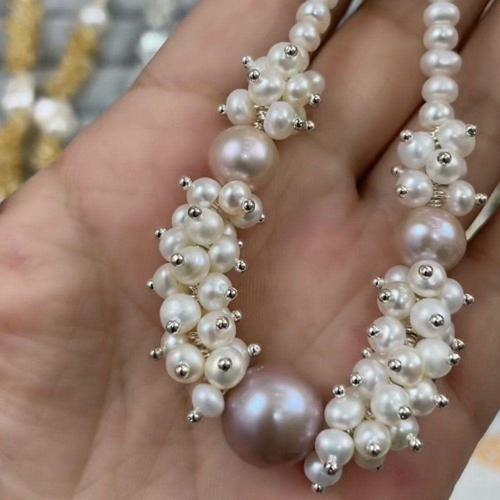 F10- Handmade Cluster Natural Freshwater Pearl Necklace, gift for her - Picture 3 of 3